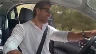 یالا‌ یالا پاشو کاری کن♫یالا یالا باز یه حالی کن‌...دنیا دو روزه♫دله دله دله یارتم◦ دل به دل بده کنارتم♫که دنیا دو روزه◦◦