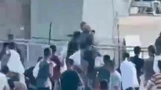 حمله با اسپری فلفل به مردم گرسنه غزه