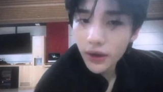 تقدیم به KIWI HYUNJINمتاسفم برای وقتی نبودم