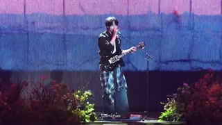 اجرای آهنگ Panic از بومگیو TXT