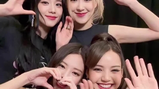 سالگرد دخترا مبارککک