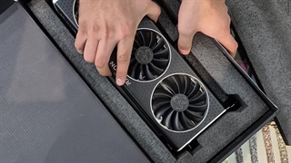 انباکس گرافیک AMD Radeon RX 6900 XT | کارت گرافیک جدید و قدرتمند