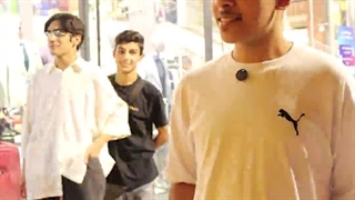 پشت این پارچه عکس کی باشه ؟