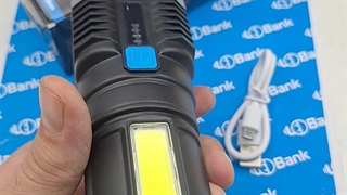 چراغ قوه LED زوم L-S03 چراغ قوه شارژی دارای 4 چراغ LED دور برد مدل L-S03