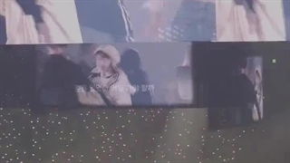 Red shoes ..iu/ آیو♡