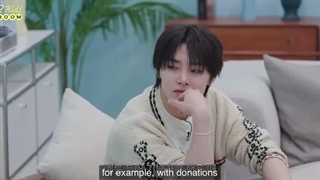 (کپشن) لی مینهو واقعا قلب پاکی داره (ای ان چه قلب قلبی نگاش میکنه)