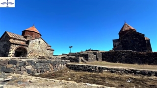 بازدید از صومعه سواناوانک در کنار دریاچه سوان | راهنمای سفر ارمنستان