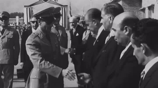 محمدرضا شاه پهلوی در دانشگاه فرماندهی و ستاد (دافوس) و اعطای درجات و دانشنامه ها، دوشان تپه مهر ۲۵۳۴ شاهنشاهی