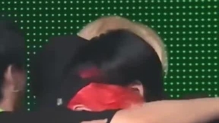 بچه ها دو تا خبر خیلی مهم و حیاتی دارم*کپشن*