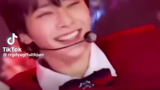 برنامه؟ با حضور جونگین لینک کپشن