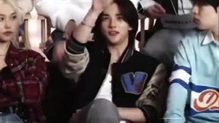 D4vdخواننده موردعلاقه هیونجین داخل ماشینش جسد پیدا شده!*کپ*