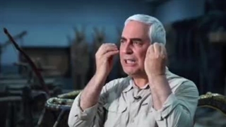 روایت حاتمی کیا از سنگ اندازیهای دولت روباه بنفش برای سردار سلیمانی