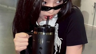 اپدیت پست اینستاگرام جنی~ "همکاری جدیدم با stanley_brand@ به زودی منتشر میشهstanley1913.com"