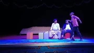 نمایش کمدی ماهی ها هرگز نمیمیرند با بازی علیرضا احدی 2