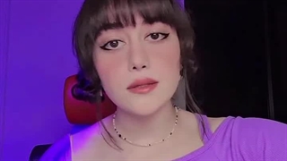 خدایششش هم صداش خوبه هم اهنگه و هم معنیش