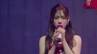 یکی از اجرا های  تورSTAYC در سئول «درخواستی»