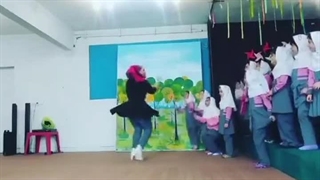 استاد رزیتا دغلاوی نژاد (معلم پایه دوم ابتدایی (آموزش و پرورش ناحیه دو شیراز)