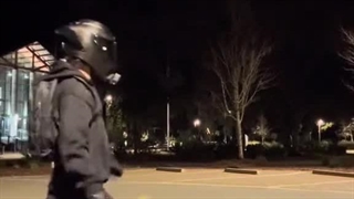 اگه اینطوری هستی بیا من میگرمت!