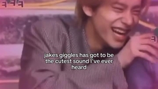 وقت هایی که جیک میخنده میتونه کیوت ترین صدایی باشه که تا حالا شنیدم!/جیکی جیکی آبنباتی૮₍´｡ᵔ ꈊ ᵔ｡`₎ა