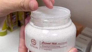 اسکراب شیر نارگیل صورت و بدن استلین 250گرم ESTELIN Coconut Milk Body & Face Scrub