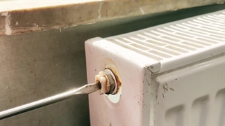 فیلم هواگیری رادیاتور پکیج