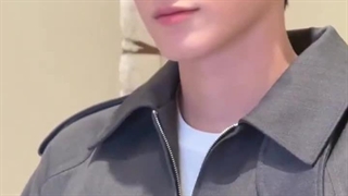 چقدر تو کیوت و خوردنی ای >۰<