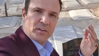 آنان که خاک را به نظر کیمیا کنند