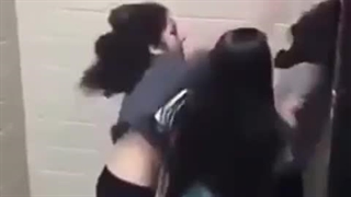 این دیگه آخرشه دعوا دعوای دخترونه تو مدرسه