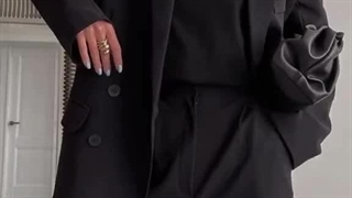 اولین انتخاب برای لباس:لباس ساده ولی مردونه ❤