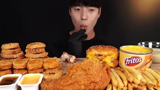 در این دنیا آدمای پولدار میخورن آدمای فقیر مثل من تماشا میکنن (ورژن دو ساعت و نیم)