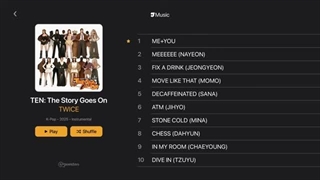 بی کلام آهنگ me+you از توایس