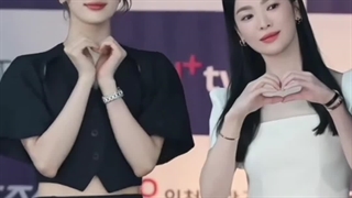 دو دوست صمیمی درکنارهم سوزی♡سونگ هه کیو(جینی آرزو کن)☆