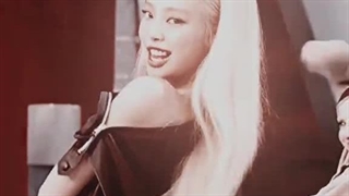 آهنگ Mantra خیلی فراتر از یه ترک معمولیه . این آهنگ در واقع شبیه یه سرود زنانه‌ست ، که پر از پیام‌های(کپشن)