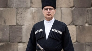 ناصر غلامی هوجقان با لباس سنتی آذری