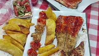 ماهی گریل ترکیه ای در تهران با فرساندویچی در رستوران مرد ماهیگیر ستارخان