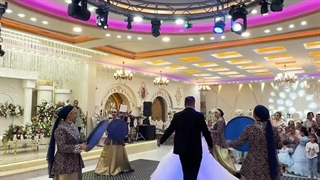 اگه میخوای عروسی لاکچری و میلیاردی و به یاد ماندنی داشته باشی این ویدیو رو ببین 09120341681