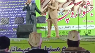 جشنواره پسته خاتون آباد با اجرای استند آپ کمدی حسین فاتحی