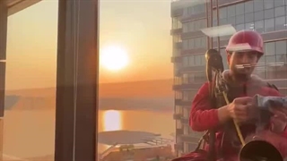 شستشوی نمای برج 21 طبقه