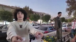 کی بیشتر سود میکنه ممد افشار