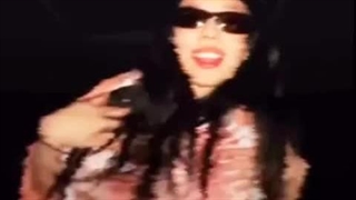 تو هنوز داری نقش بازی میکنی ؟! من خیلی وقته نمایشو ترک کردم عزیزم