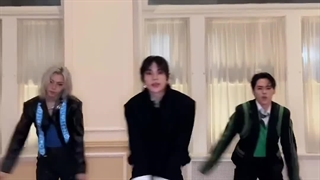 چالش دنس آهنگ chk chk boom با دنس راچا از استری کیدز