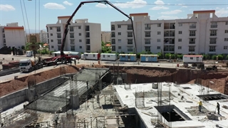 ساروج بتن اربابیان - بتن آماده در پرند - پروژه مجتمع تجاری رُزامال