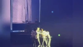 و پایان تور جهانی(Walk The Line)...