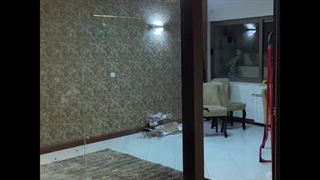 اجرای درب پارتیشن شیشه‌ای توسط شاه شیشه