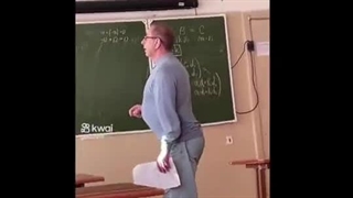 وقتی معلم میگه گوش کنین این سواله مهمه!(ولی این عنوان خوبی نبود!_)