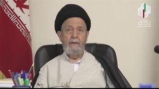 وقتی به فرمان امام خمینی قدس سره الشریف؛ حسن روحانی(منوچهر فریدون) را با اردنگی از صدا و سیما بیرون انداختند