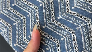 پارچه جین خامه دوزی طرح هندسی