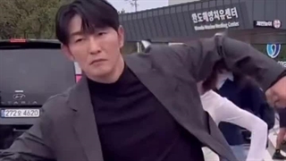 رقص یک پا هان هه جین2025