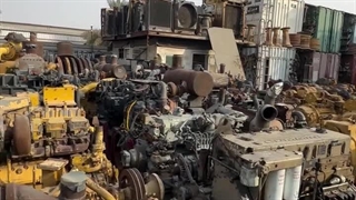 واردات انواع موتورهای کوماتسو بیل میکانیکی و بولدوزر در بازرگانی بلوچ