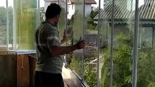 اجرای شیشه بالکنی شاه شیشه 02191690442